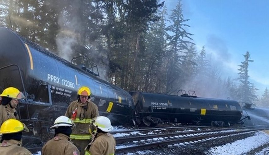 تصاویر| آتش‌سوزی در قطار حامل نفت در ایالت واشنگتن