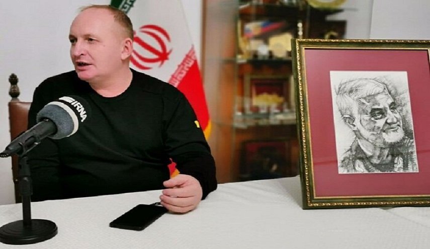 ضابط روسي يروي ذكريات خالدة عن لقائه بالشهيد سليماني