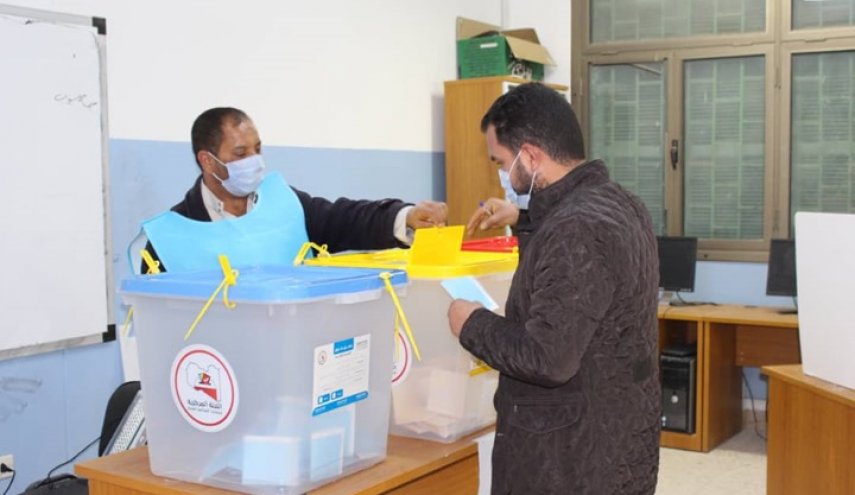 اختتام انتخابات لمجالس 4 بلديات تابعة لحكومة الوفاق