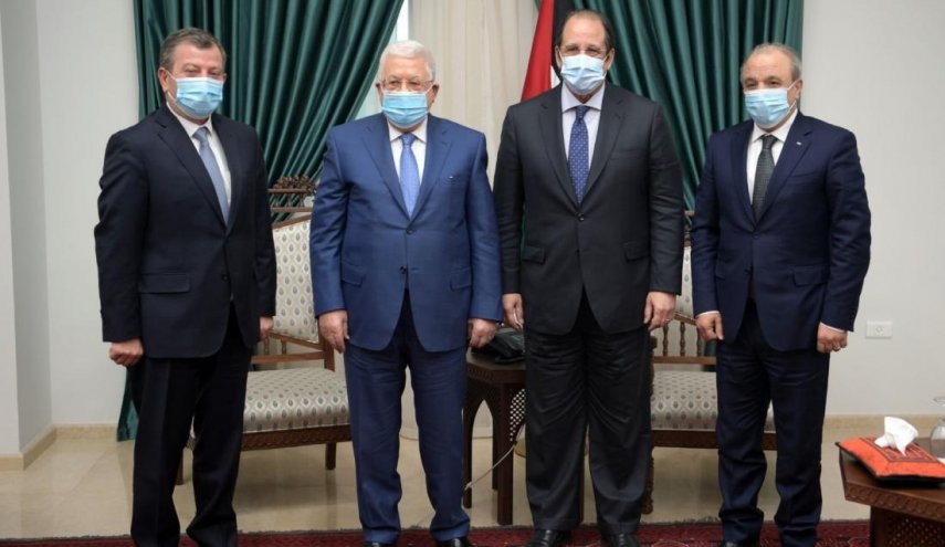 عباس يجتمع بوفدين من المخابرات المصرية والاردنية في رام الله
