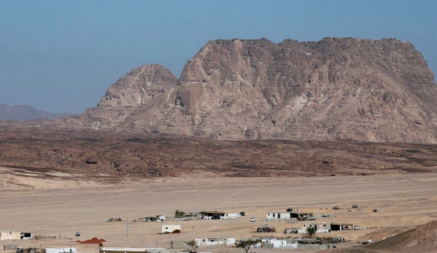 'داعش'  تتبنى قتل وجرح 4 من قوات الأمن المصري في سيناء