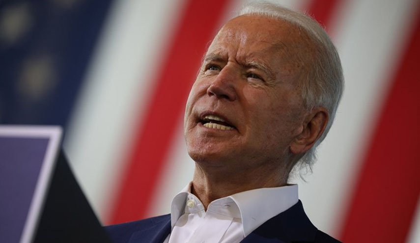 طرد صحفية في 