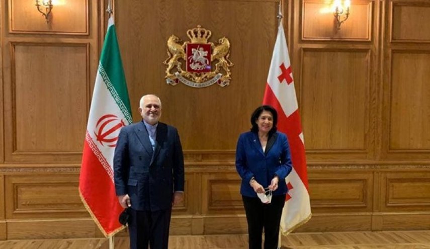 ظریف خواستار رفع مشکلات ایرانیان مقیم و کامیونداران ایرانی در گرجستان شد