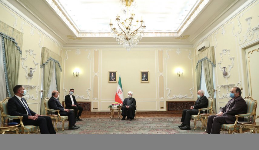 روحاني: العلاقات الستراتيجية بين ايران والعراق تضمن الامن والسلام بالمنطقة