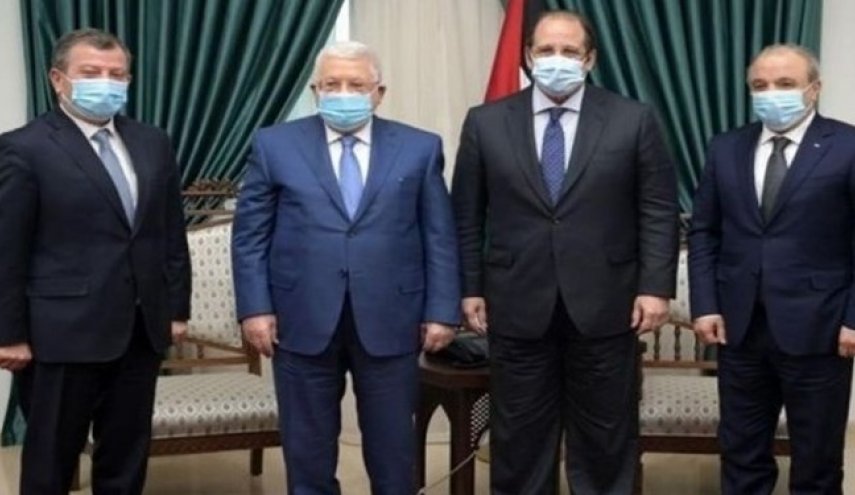 فشار مصر و اردن بر محمود عباس برای آشتی با دحلان