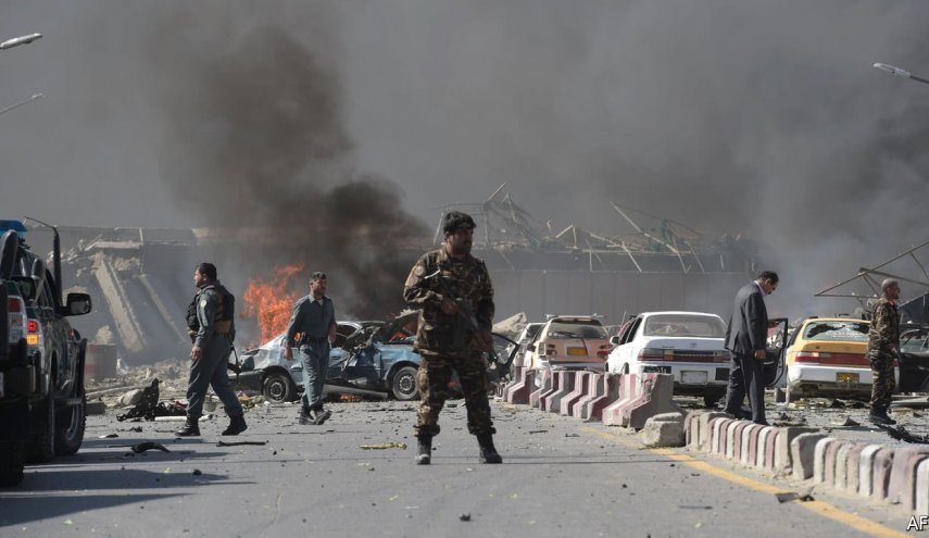 مقتل شخصين أحدهما قائد شرطة في أربعة انفجارات ضربت كابول