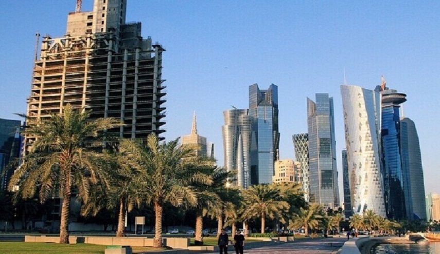 وزير قطري يجتمع مع القائم بالأعمال بسفارة السعودية لدى الدوحة
