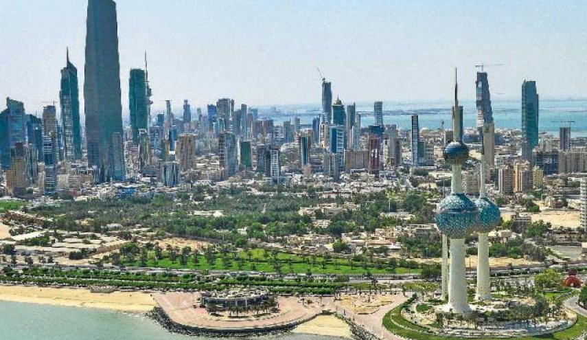 الكويت تحدد شروطا لدخول غير المواطنين أراضيها 