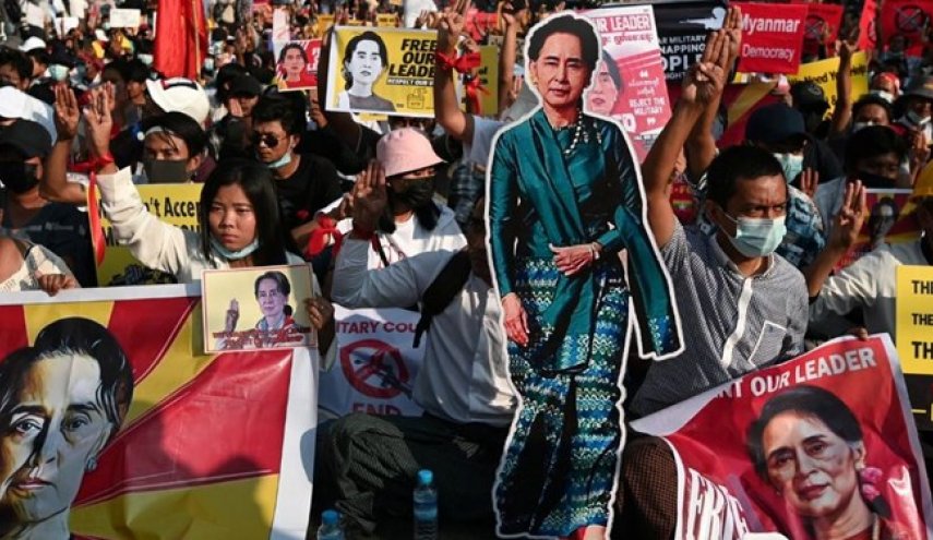 اتهامات کودتاچیان علیه «آنگ سان سوچی» سنگین‌تر شد
