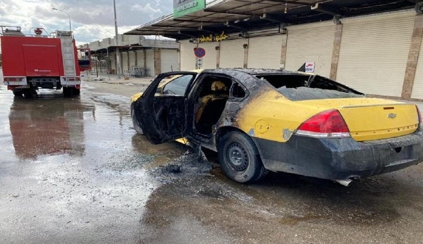 سائق عراقي يضرم النار في سيارته احتجاجا على غرامة مرورية