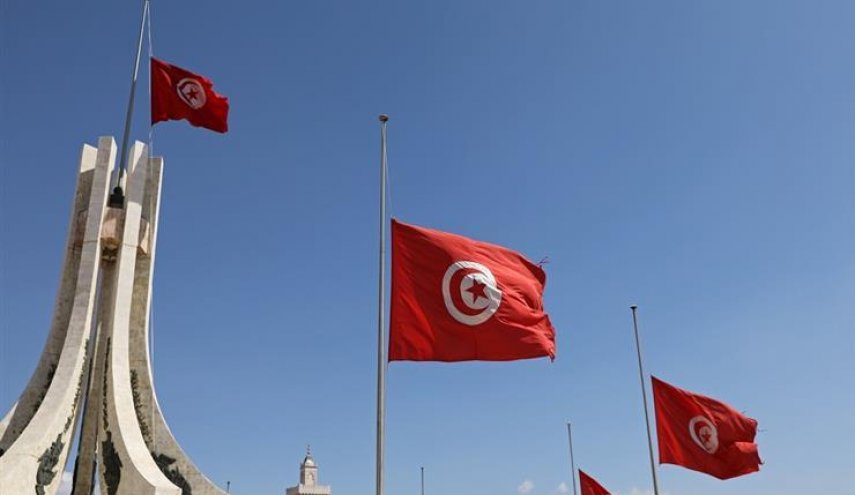 رئيس الوزراء التونسي يفتح تحقيقا في تلقي الرئاسة جرعات من لقاح كورونا
