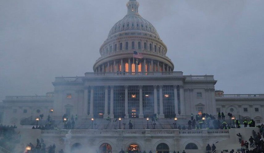 انتشار تصاویر تازه از مظنون بمب گذاری در کنگره آمریکا/ ناتوانی 