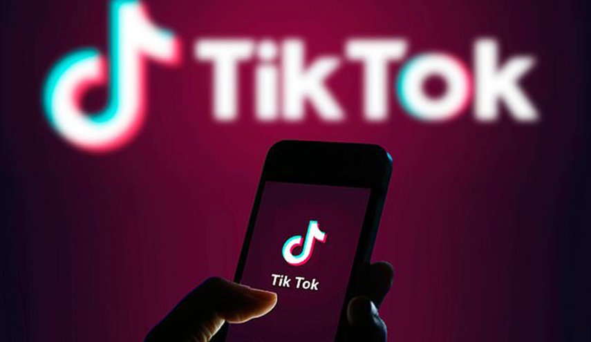 محكمة باكستانية تأمر الحكومة بحظر تطبيق ’تيك توك’