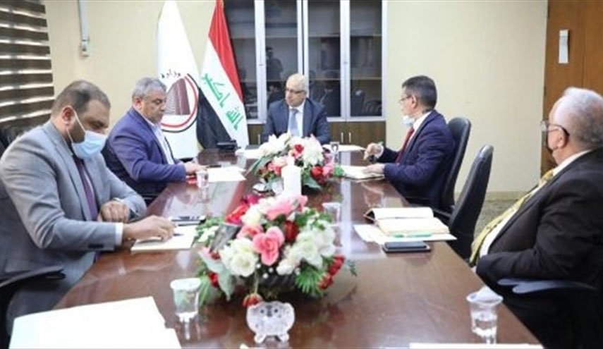 لجنة حكومية عراقية تدرس تداعيات تغيير سعر صرف الدولار