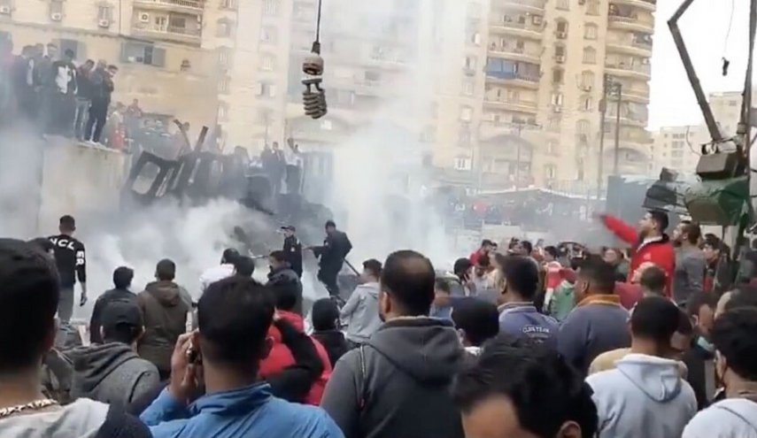 مصر.. حريق كبير بمحال مجاورة لمحطة قطار الزقازيق 