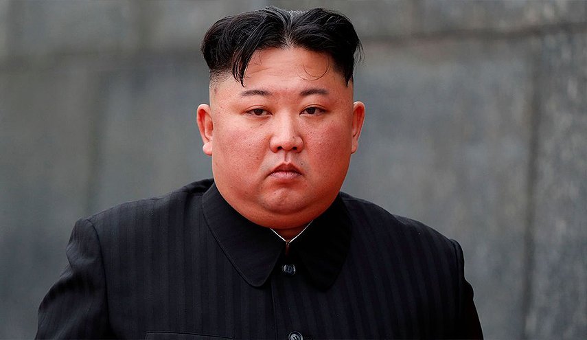 زعيم كوريا الشمالية يأمر الجيش بتجهيز صواريخه للقتال