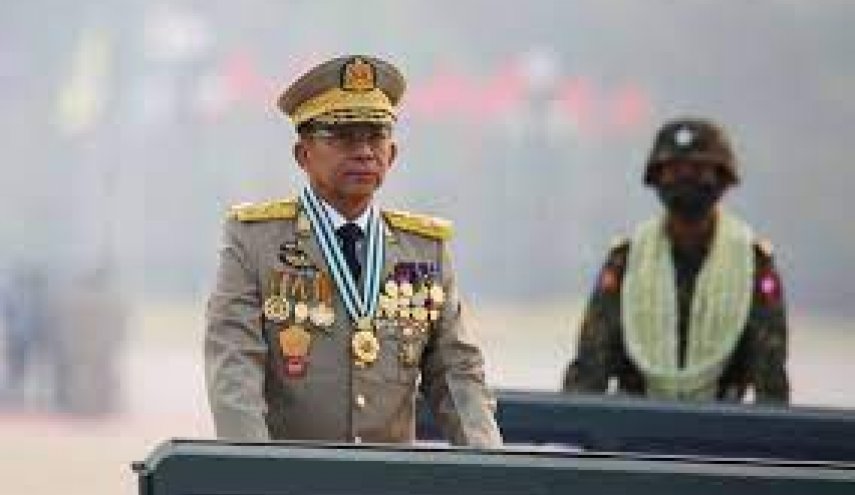 في أول رحلة خارجية.. قائد انقلاب ميانمار يحضر قمة 'آسيان'

