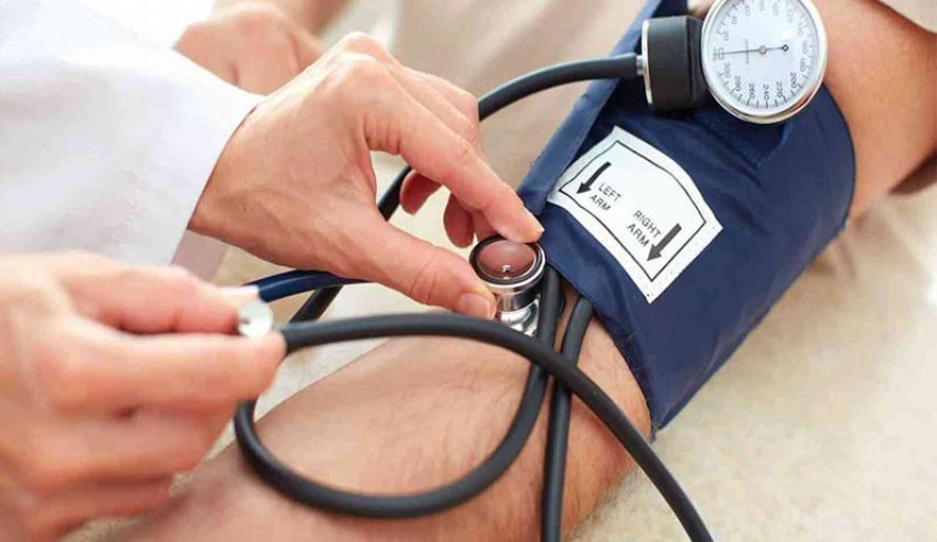 طريقة فعالّة لقياس ضغط الدم في المنزل وبدون جهاز!