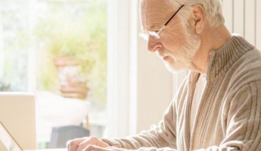 الإنترنت يدعم الصحة العقلية لكبار السن