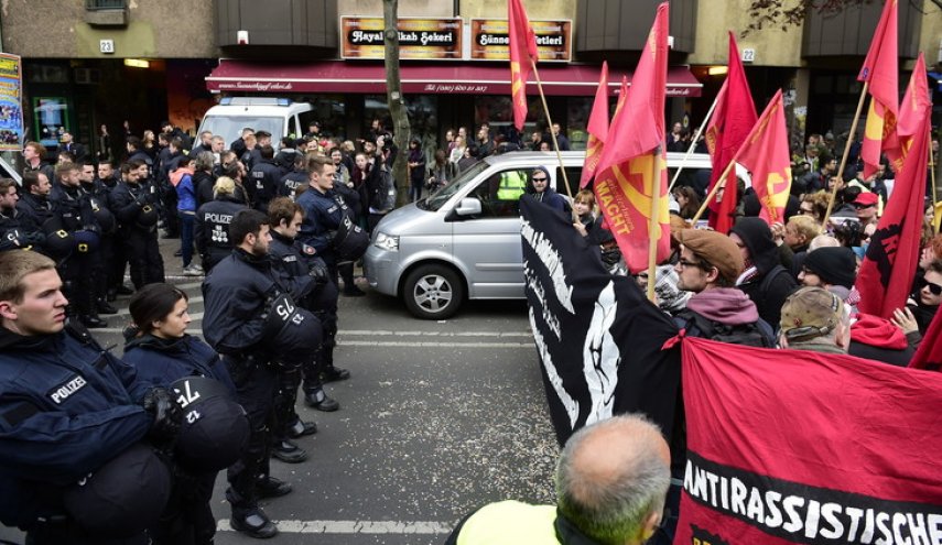 مواجهات في برلين بين الشرطة ومتظاهري عيد العمال
