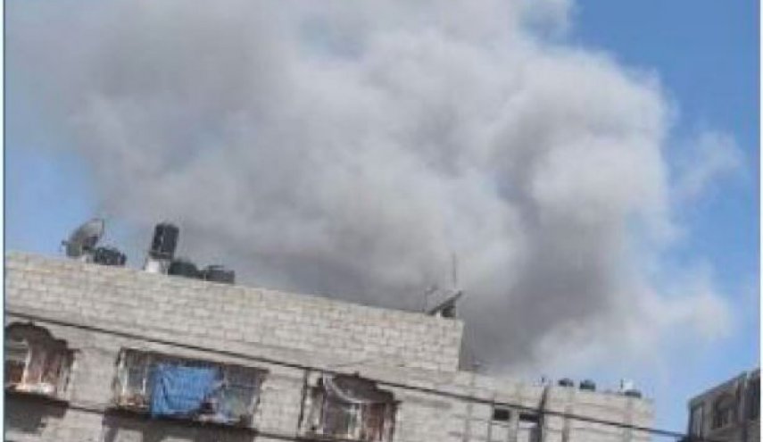 طائرات الاحتلال تدمر عمارة سكنية في شارع اليرموك غرب غزة