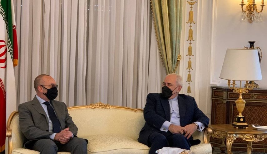 تأکید ظریف بر آماده سازی روابط ایتالیا و ایران برای ورود به دوره جدید همکاری‌ها