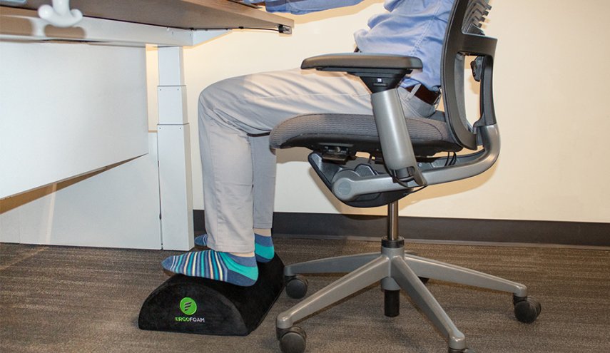 وضعية الجلوس الصحيحة للعمل في المكتب