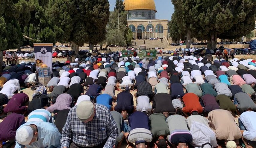 برپایی نماز جمعه در مسجدالاقصی با حضور ده ها هزار فلسطینی/شهادت یک نفر و زخمی شدن ده ها فلسطینی توسط صهیونیستها در کرانه باختری