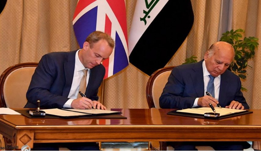 وزير الخارجية البريطاني يوقع مذكرة تفاهم مع نظيره العراقي