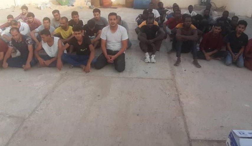 ليبيا : تحرير 37 مختطفا بينهم مصريون 