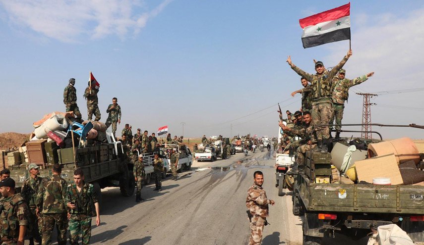 الجيش السوري يدفع بتعزيزات ضخمة إلى البادية تستهدف 'منبع إرهابيي التنف'