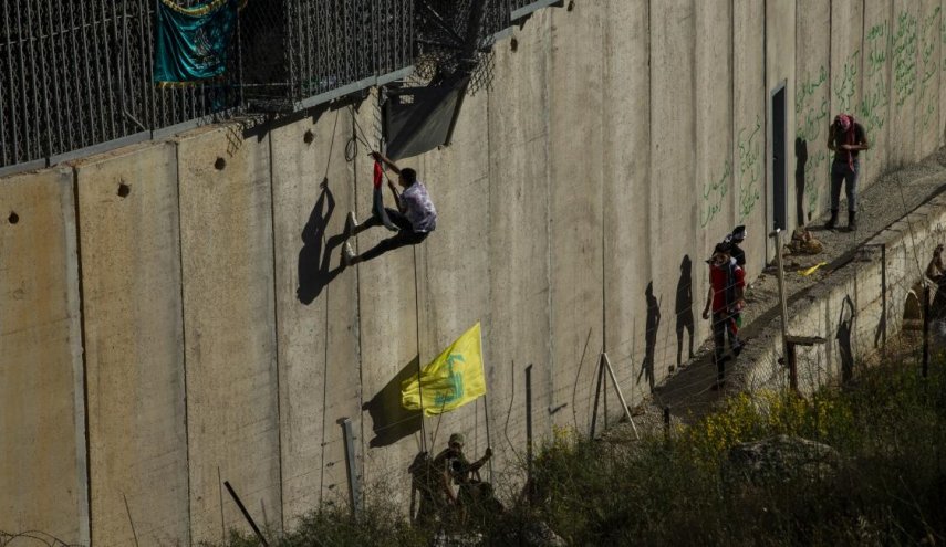 جيش الاحتلال قلق من عمليات التسلل عبر الحدود مع لبنان
