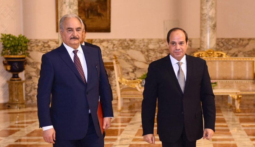 رئيس المخابرات المصرية يصل إلى بنغازي ويلتقي حفتر