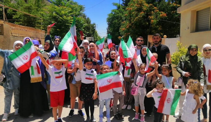 مسيرة لعوائل الايرانيين القاطنين في منطقة بعلبك شرق لبناني