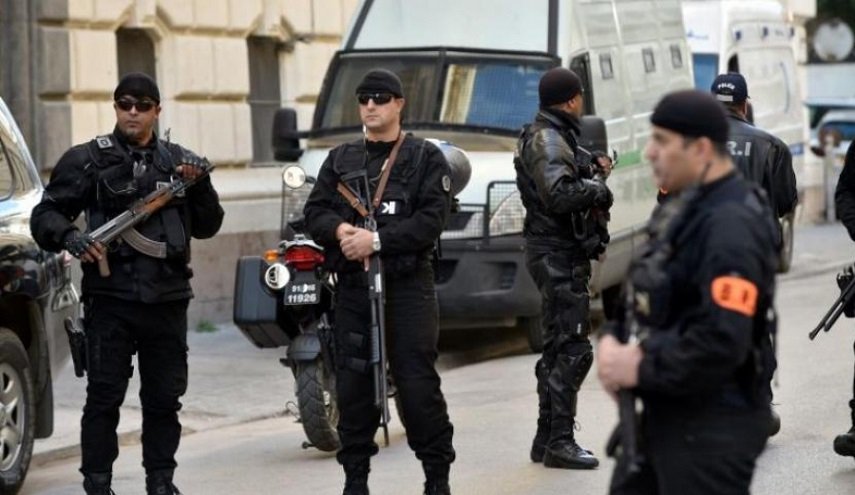 مقتل أربعة أشخاص بانفجار قنبلة شرقي الجزائر