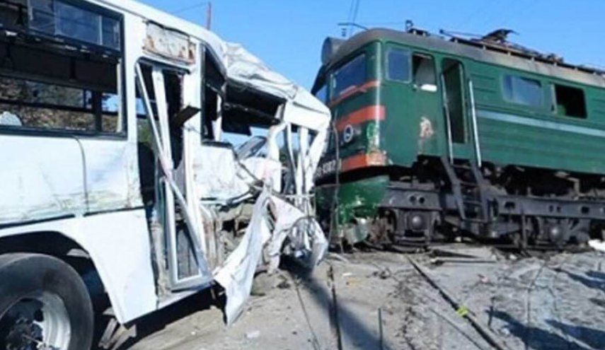 برخورد قطار با اتوبوس در مصر 4 کشته بر جای گذاشت 