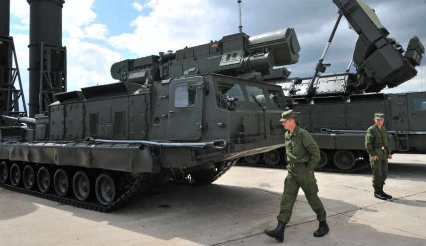 آزمایش سامانه‌های متنوع موشکی روسیه همزمان با تحرکات آمریکا در دریای سیاه
