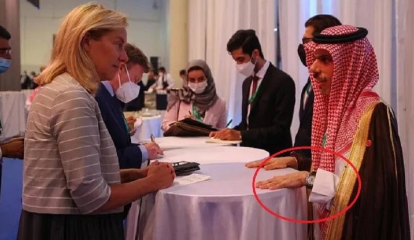 'حساب مختص' يكشف عن ثمن ساعة وزير الخارجية السعودي!