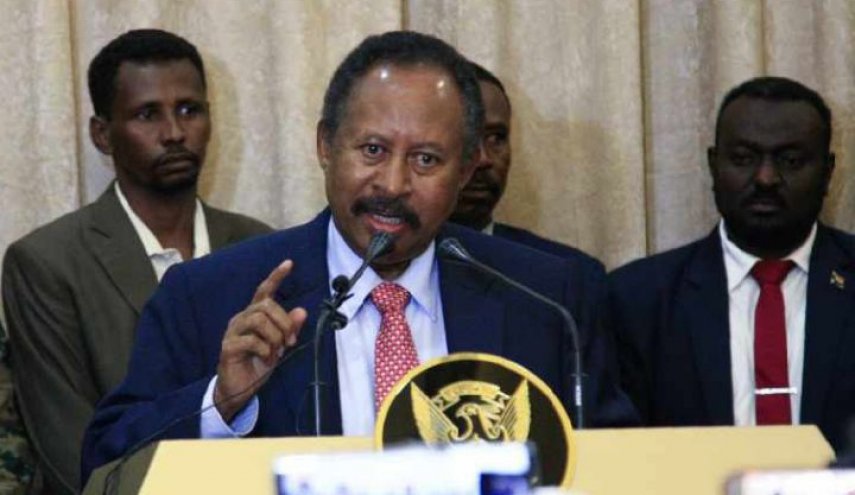 حمدوك يدعو لفرض إجراءات أمنية صارمة لوقف الانفلاتات في السودان
