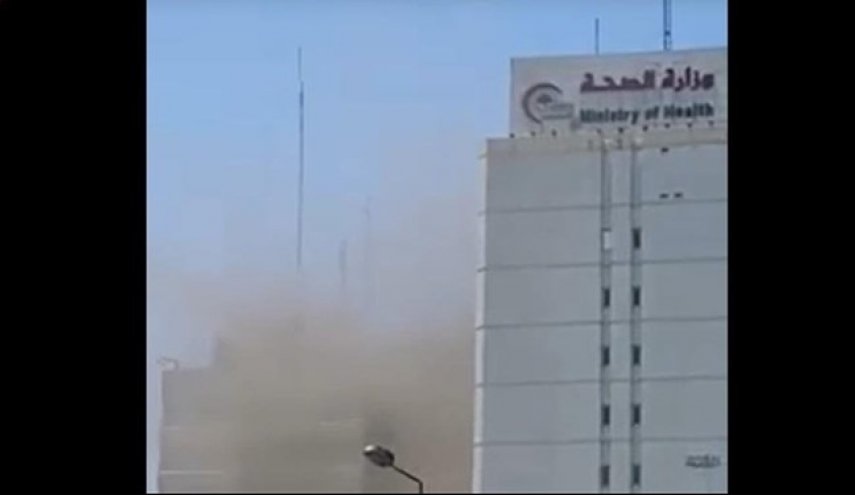 آتش‌سوزی در ساختمان وزارت بهداشت عراق+تصاویر
