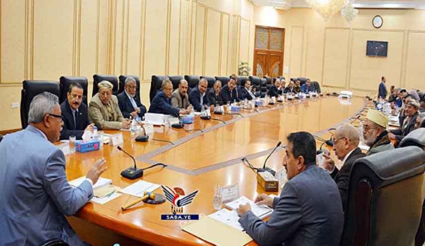 مجلس الوزراء اليمني يبارك انتصارات الجيش واللجان الشعبية 