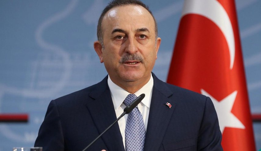 وزير الخارجية التركي يتصل هاتفيًا بنظيره التونسي