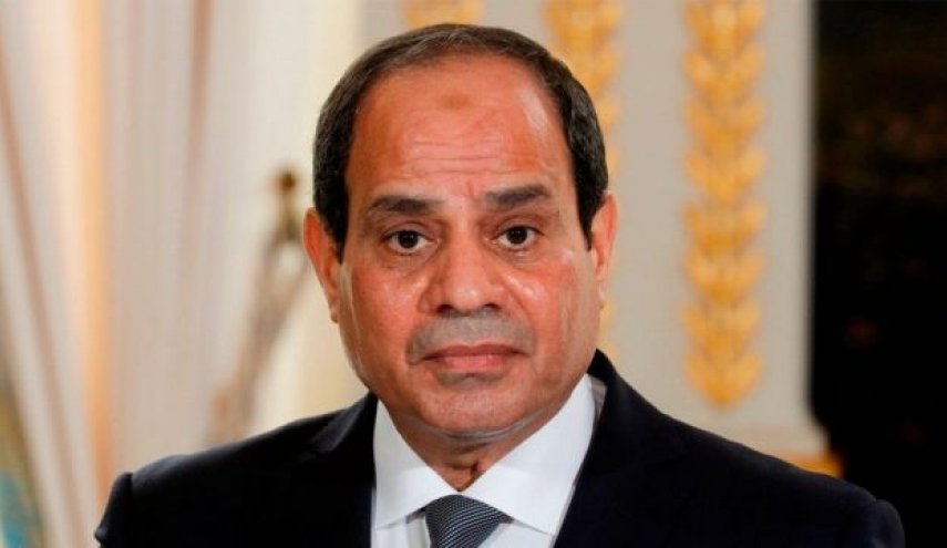 الرئيس المصري يصدر قانون فصل الإخوان والمعارضين