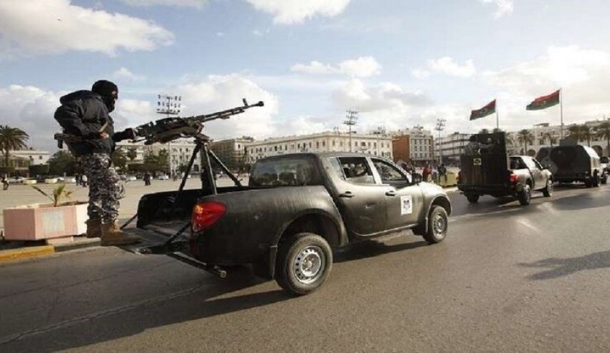 بالصور: الشرطة الليبية تعلن القبض على مجرم 