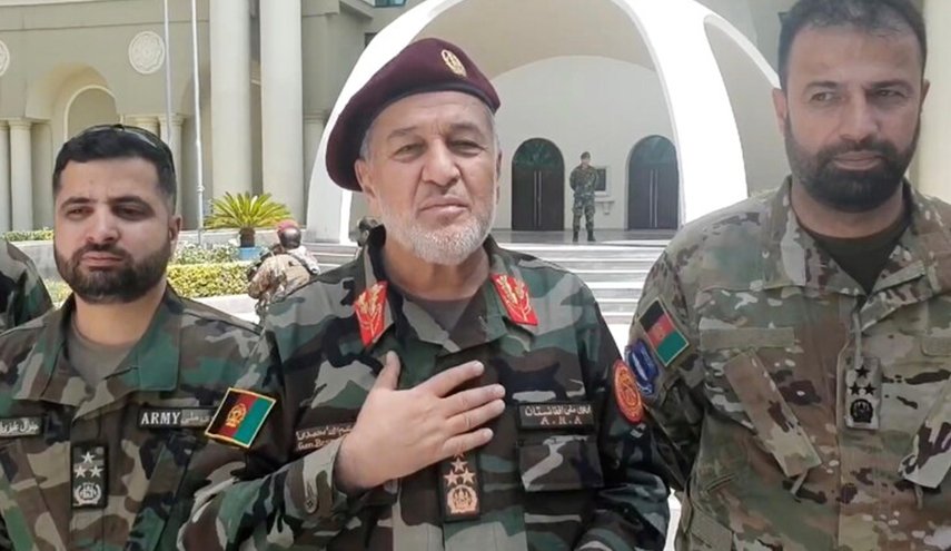 القائم بأعمال وزير دفاع افغانستان: اللعنة على غني وعصابته