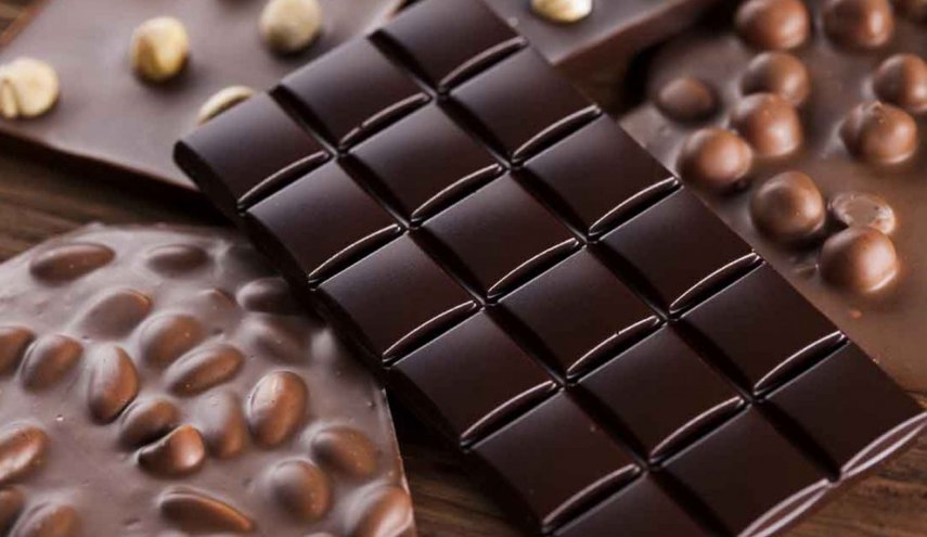 الكيان إلاسرائيلي يصادر شوكولاتة للاشتباه باستخدامها لتمويل 