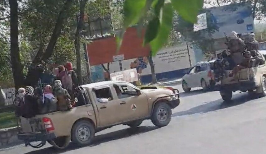 نيودلهي: مسؤولون في السفارة الهندية يغادرون كابل
