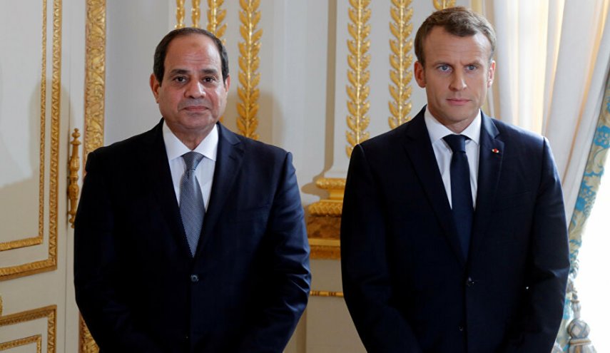 الرئاسة المصرية تكشف ما دار بين ماكرون السيسي على هامش قمة بغداد