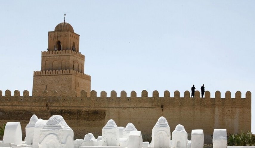 توقيف إمام مسجد في تونس بسبب إشادته بحركة 