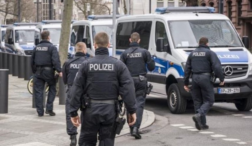شعار مناهض للشرطة يتسبب بسحب عصير من أسواق ألمانيا